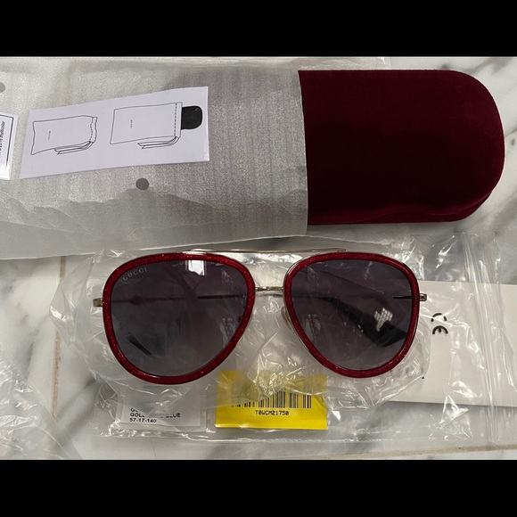 GUCCI RED GLITTER URBAN AVIATOR SUNGLASSES - Picture 8 of 16